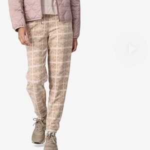 Patagonia Geo Print Micro D Joggers in Snow Print Natural